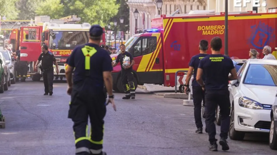 Desabamento de prédio em Madri deixa dois desaparecidos e um ferido grave