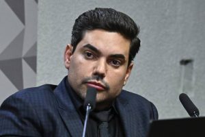 Ex-presidente de associação suspeita de fraude no INSS se cala na CPMI – Notícias