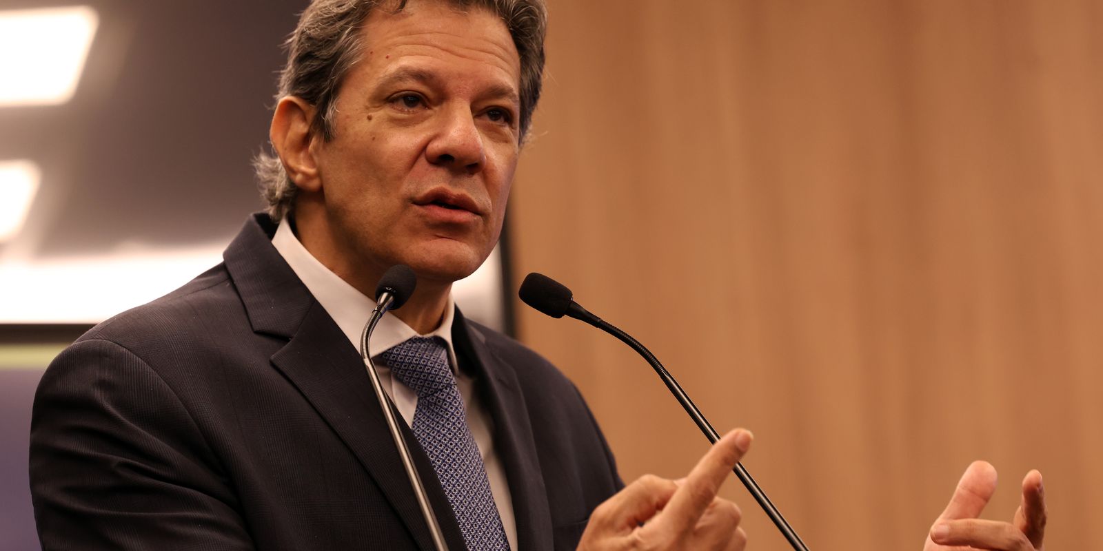 Governo enviará dois projetos de lei alternativos à MP do IOF