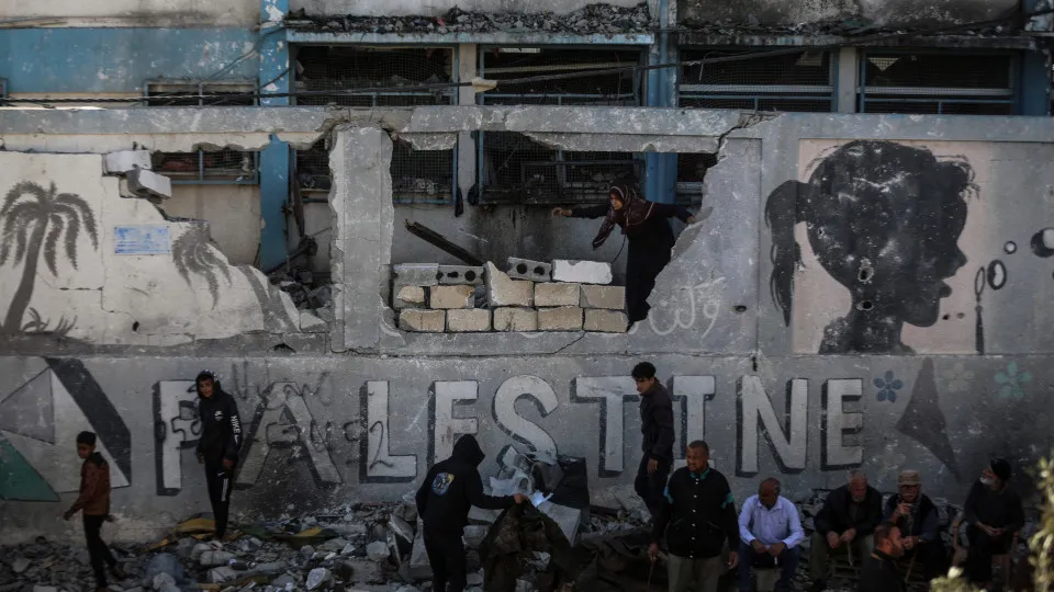 Israel anuncia que concluiu libertação de 1.968 prisioneiros palestinos