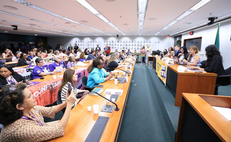 Mulheres cobram urgência na ratificação de convenção contra assédio e violência no trabalho – Notícias