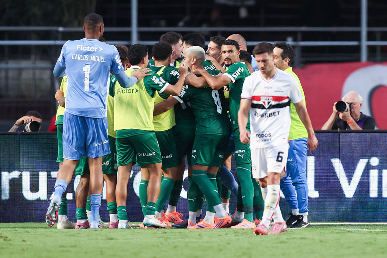 Palmeiras se agiganta, arranca virada contra o São Paulo e embola briga pela liderança