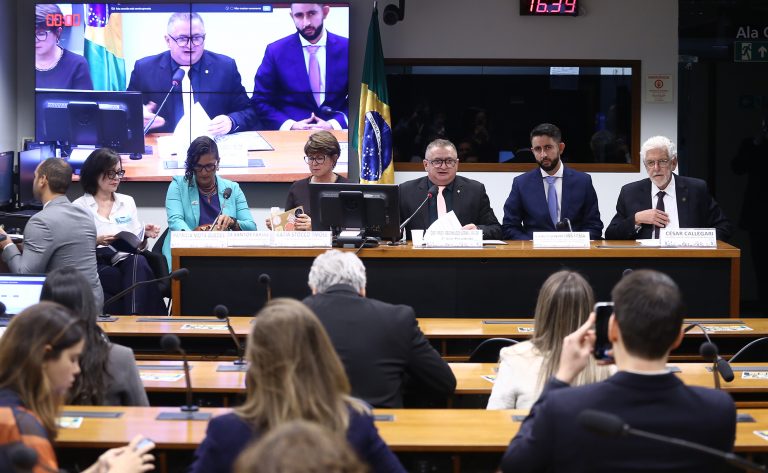 Relator apresenta parecer sobre o Plano Nacional de Educação na terça-feira – Notícias