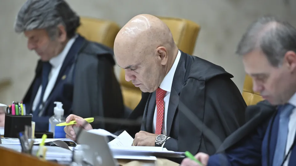 STF se reúne com cúpula do Congresso e fala em regra de transição sobre penduricalhos