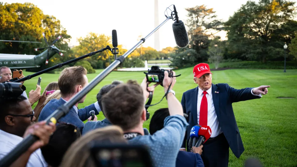 Trump confirma novo ataque no Caribe e sugere ações antidrogas em solo