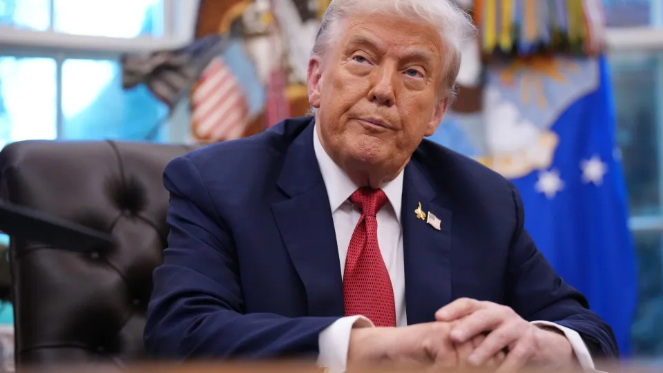 Chefe de gabinete de Trump diz a revista que ele tem ‘personalidade de alcoólatra’