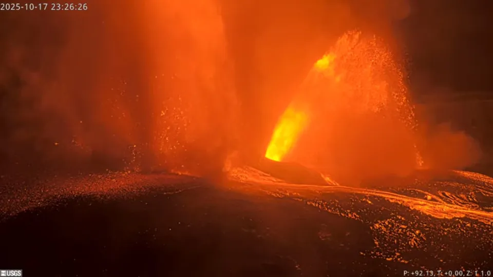 Vulcão Kilauea no Havaí entra (de novo) em erupção. Veja as imagens