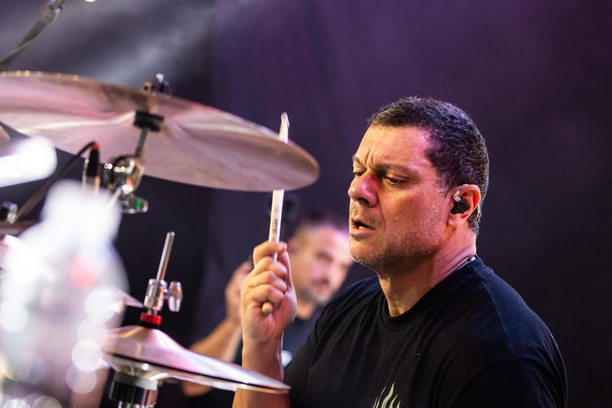 Baterista do CPM 22 é internado e banda cancela show