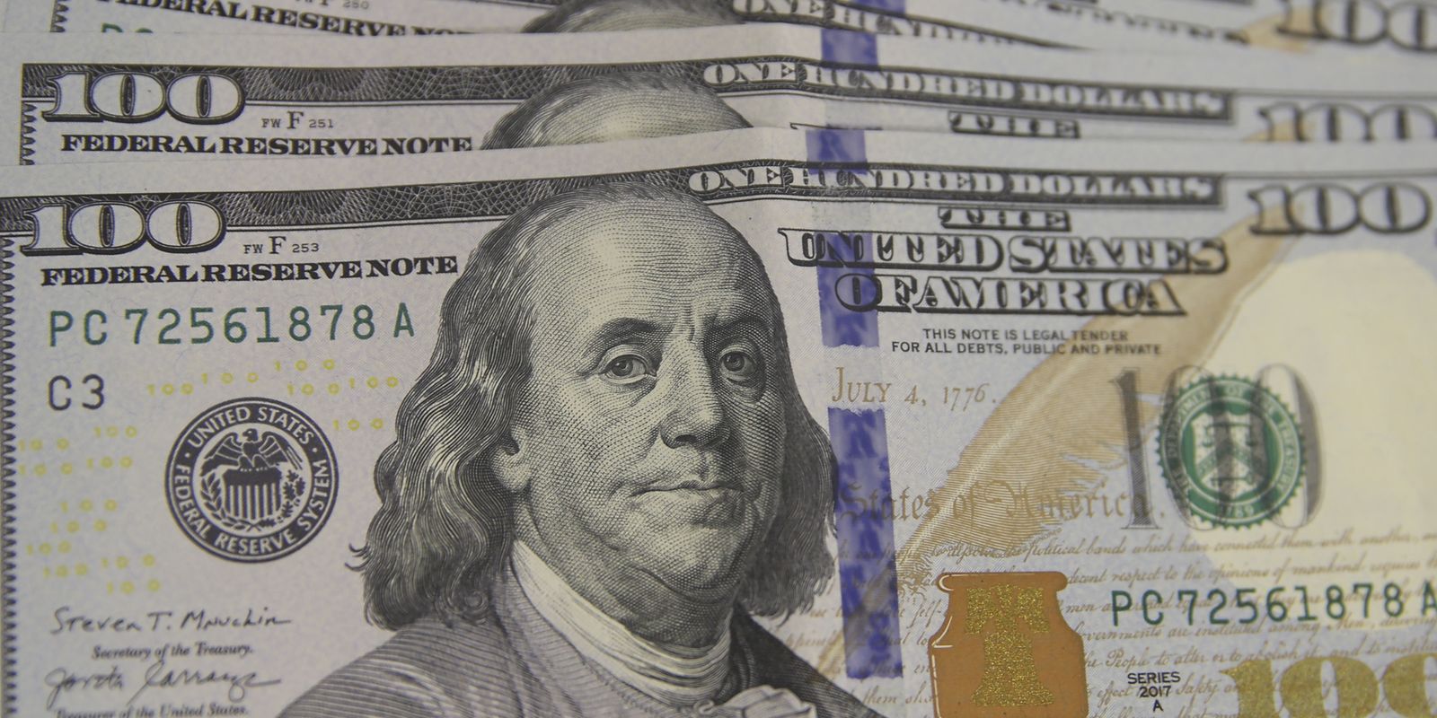 Bolsa mantém correção e cai 0,3% nesta quinta