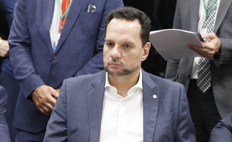 Comissão aprova projeto que define como prática abusiva não fornecer troco ao consumidor – Notícias