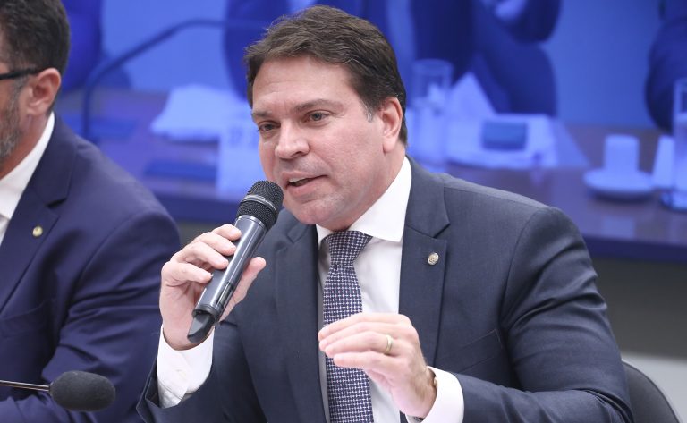 Comissão aprova proposta que permite confisco de dinheiro do crime incorporado a empresas – Notícias