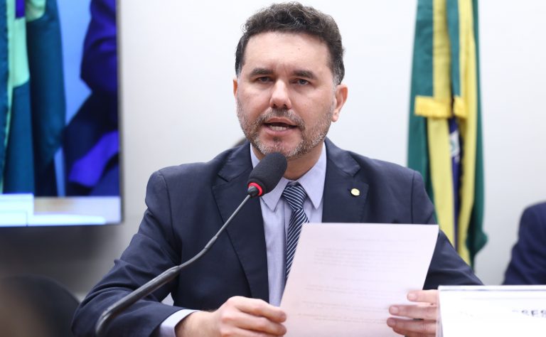 Comissão especial pode votar na terça-feira o novo Plano Nacional de Educação – Notícias