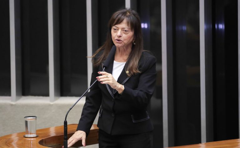 Deputada comemora avanços para evitar violência contra vítimas em processos judiciais; ouça – Notícias