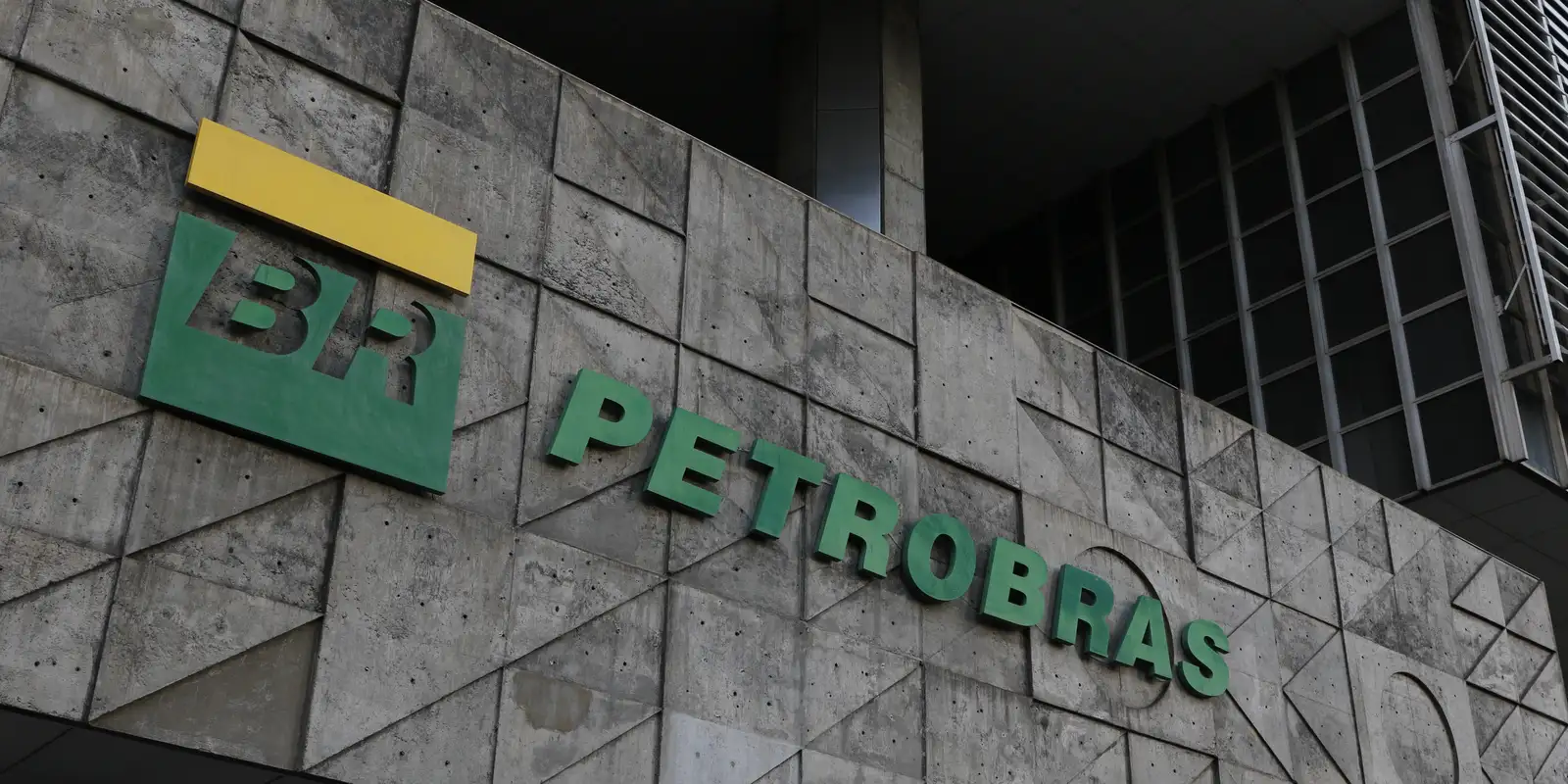 Petrobras anuncia entregas do primeiro SAF produzido no Brasil