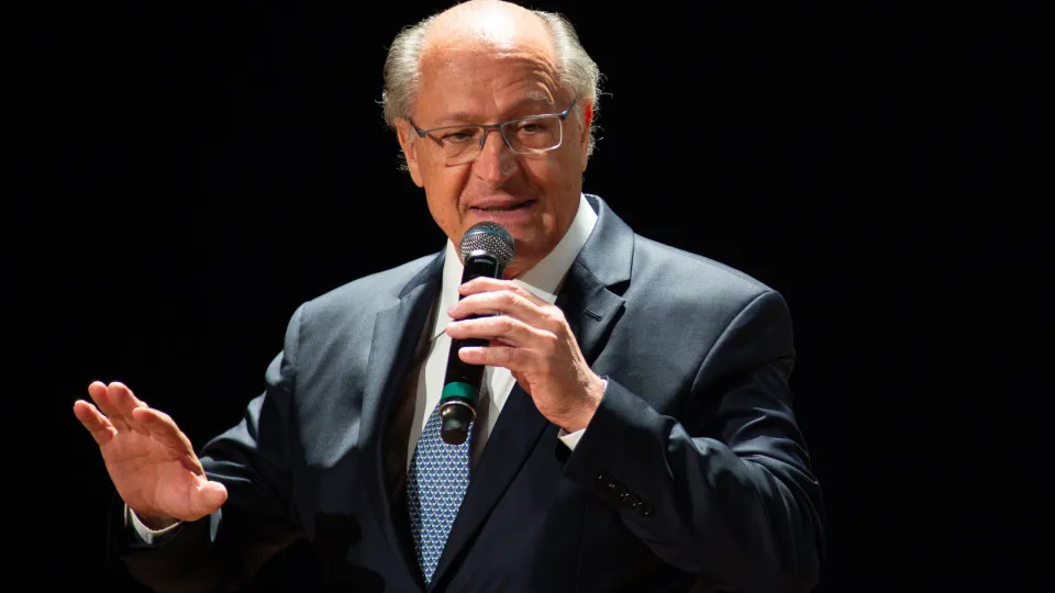 Precisamos unir os três níveis de governo no combate ao crime organizado, diz Alckmin