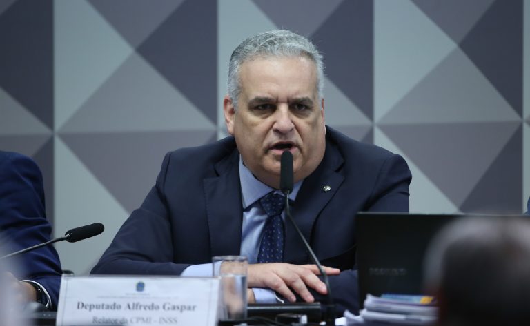 Relator da CPMI do INSS acusa advogado de intermediar propina em fraudes previdenciárias – Notícias