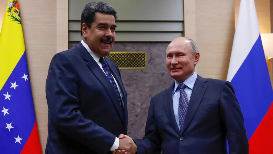 Rússia admite “contatos” com Venezuela sobre possível ajuda a Maduro