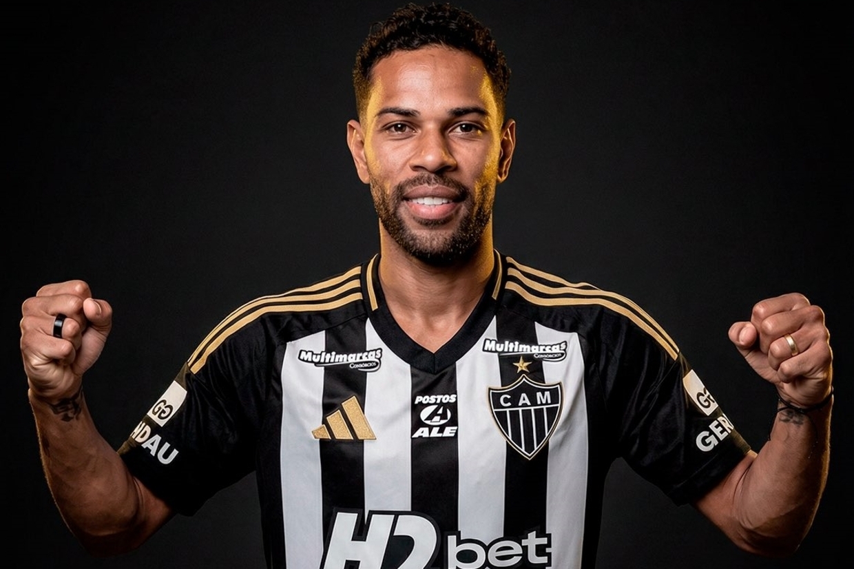 100% oficial! Atlético Mineiro anuncia contratação de Renan Lodi