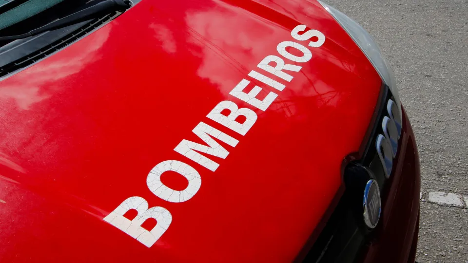 11 bombeiros são acusados de estupro coletivo de outro agente em Portugal