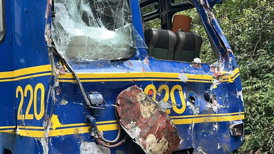 Choque de trens rumo a Machu Picchu deixa 1 morto e fere 40, entre eles 3 brasileiros