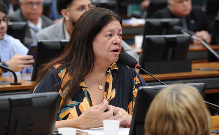 Comissão aprova meia-entrada para pessoas com doenças crônicas, raras ou graves – Notícias