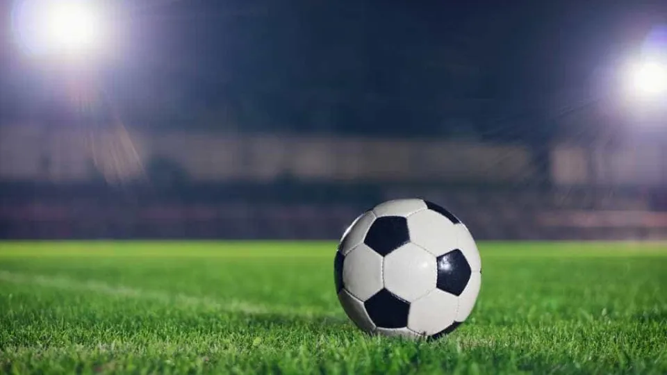 Comissões para agentes de futebol crescem 90% e passam de R$ 7,5 bilhões em 2025