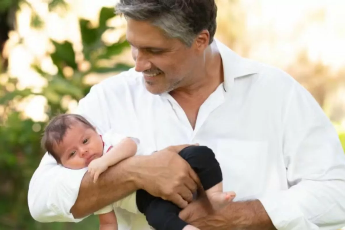 Leo Chaves, dupla de Victor, apresenta quinto filho