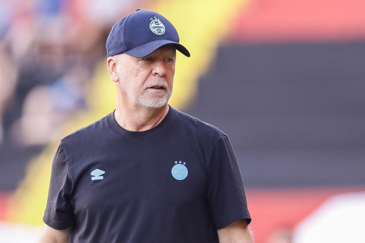 Mano Menezes se despede do Grêmio após decisão da nova direção do clube