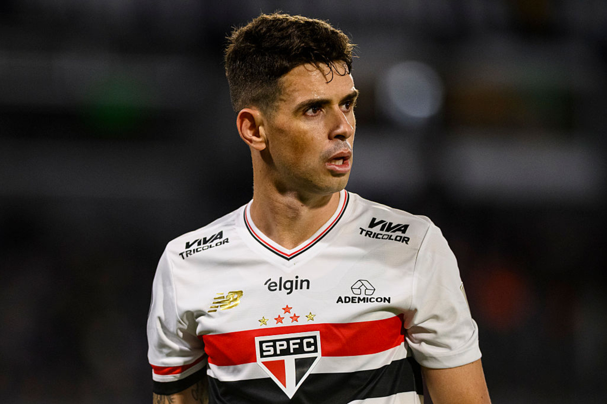 Oscar sinaliza aposentadoria para o São Paulo e busca rescisão amigável
