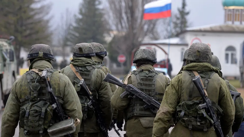 Rússia faz novo mega-ataque à Ucrânia e provoca apagões em meio a negociação de paz