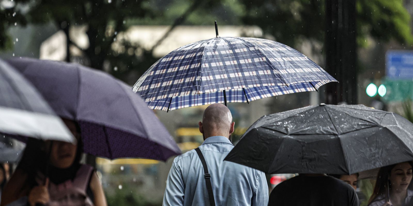 Tempestade deixa 129 mil clientes sem luz na grande São Paulo
