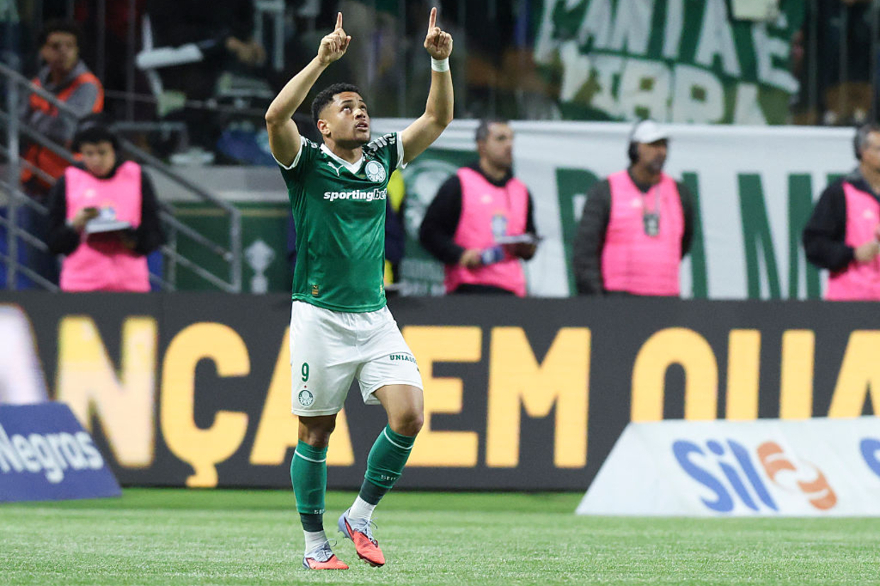 Vitor Roque confirma proposta árabe, comenta sondagens da Europa e define prioridade para 2026