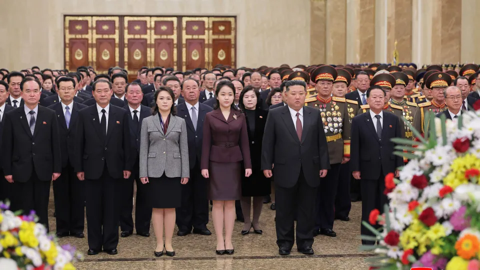 Coreia do Norte lança míssil balístico no mar do Japão