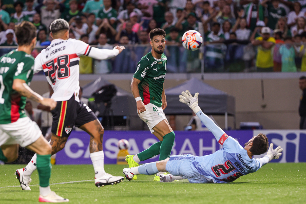Derrota no clássico aumenta crise no São Paulo e mantém largo tabu palmeirense