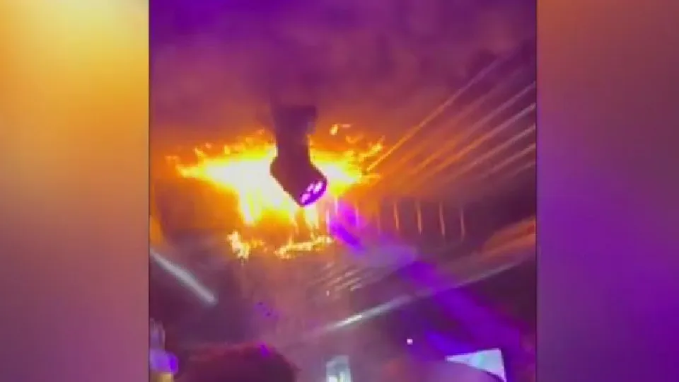 Divulgadas novas imagens do início do incêndio em bar na Suíça