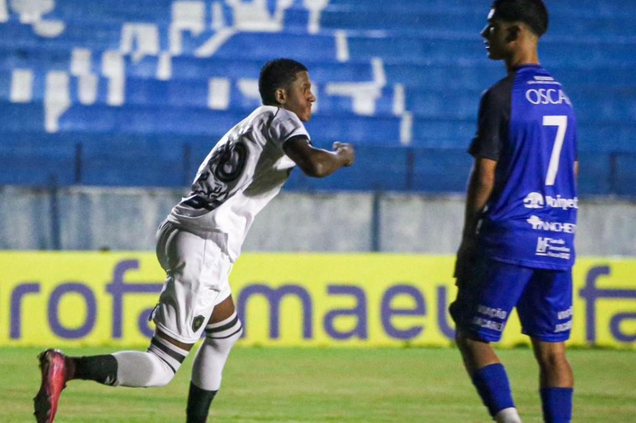Em noite de belos gols, Botafogo despacha São José e avança na Copinha