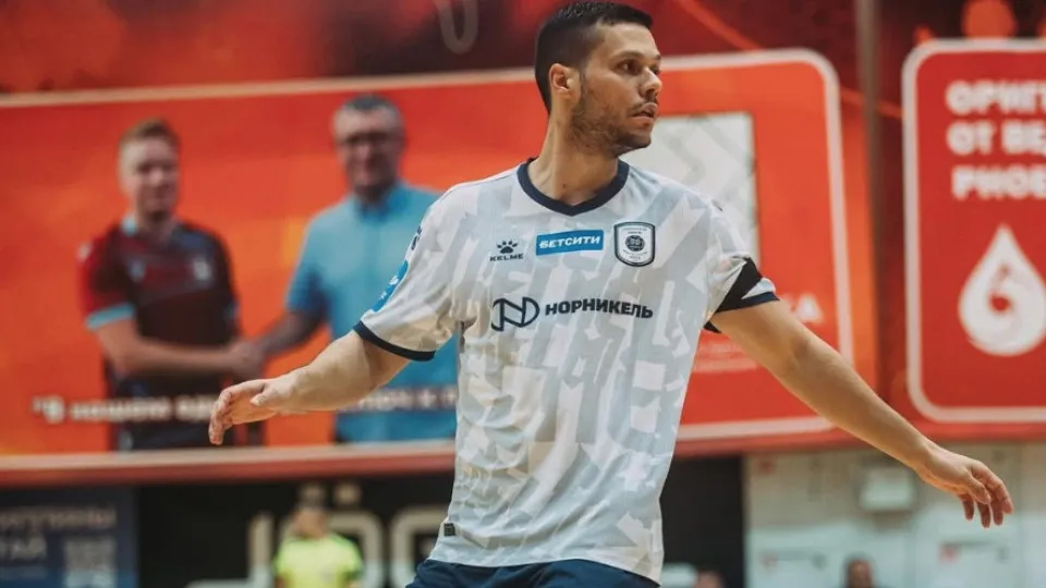 Ex-Corinthians, Alex Felipe morre aos 32 anos após passar mal na Rússia