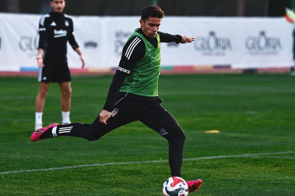 Gabriel Paulista rescinde com Besiktas e está na mira do Corinthians