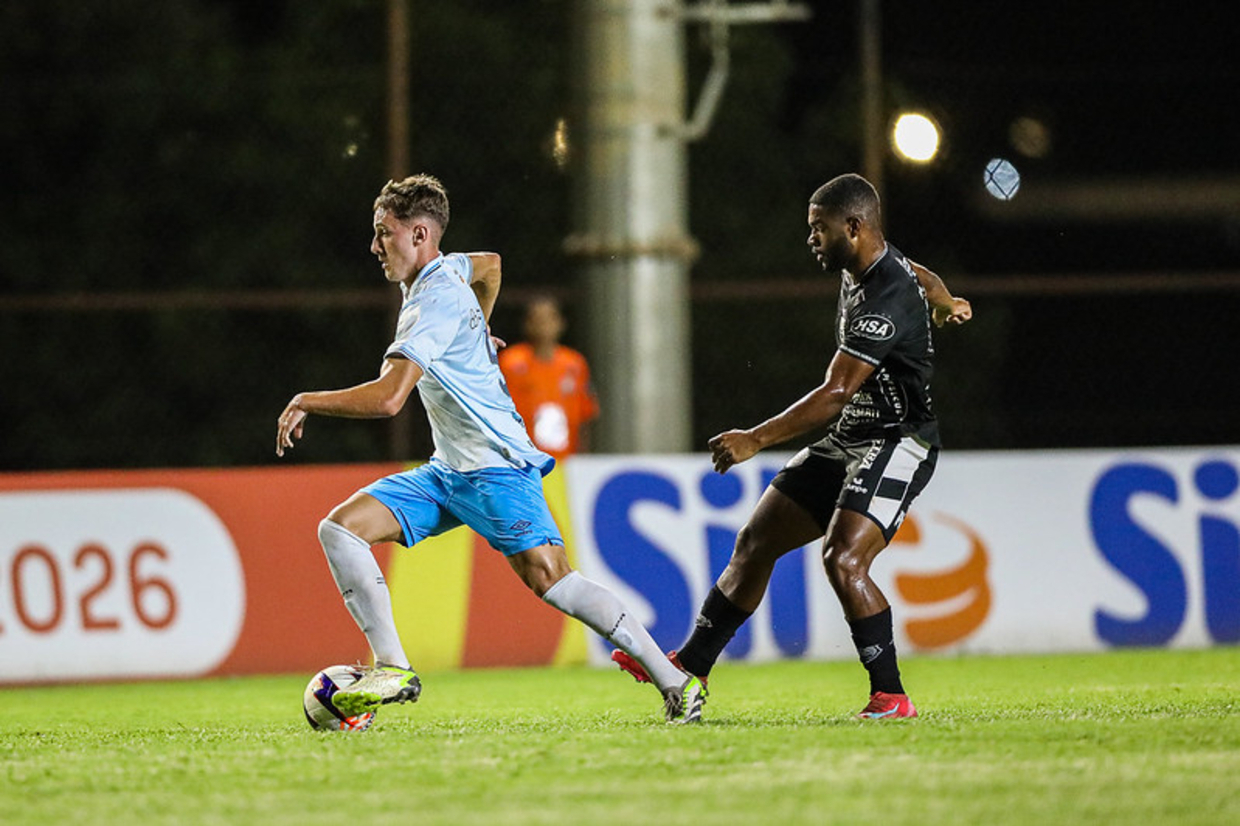 Grêmio segura empate com Votuporanguense e avança em primeiro