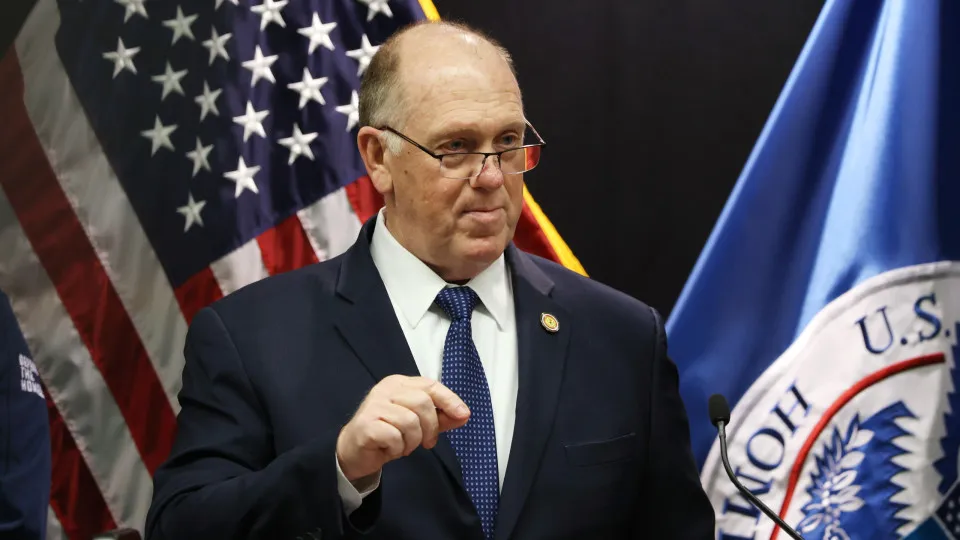 Não queremos ninguém morto, mas democratas devem colaborar, diz enviado de Trump a Minneapolis