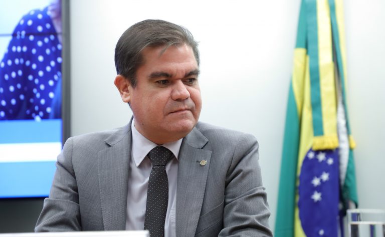 Projeto fixa regras para cancelamento, transferência e alterações de passagens aéreas – Notícias