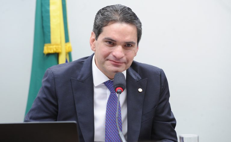 Proposta exige que hotéis adotem pulseiras de identificação para crianças – Notícias