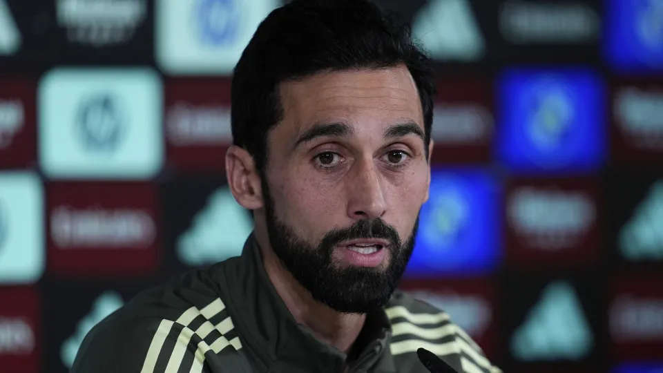 ‘Quero um Vini Jr. que dança e se diverte’, diz novo técnico do Real Madrid