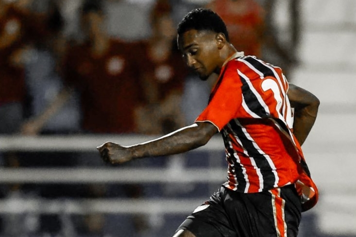 São Paulo sofre, mas vence Bragantino nos pênaltis e vai às quartas da Copinha