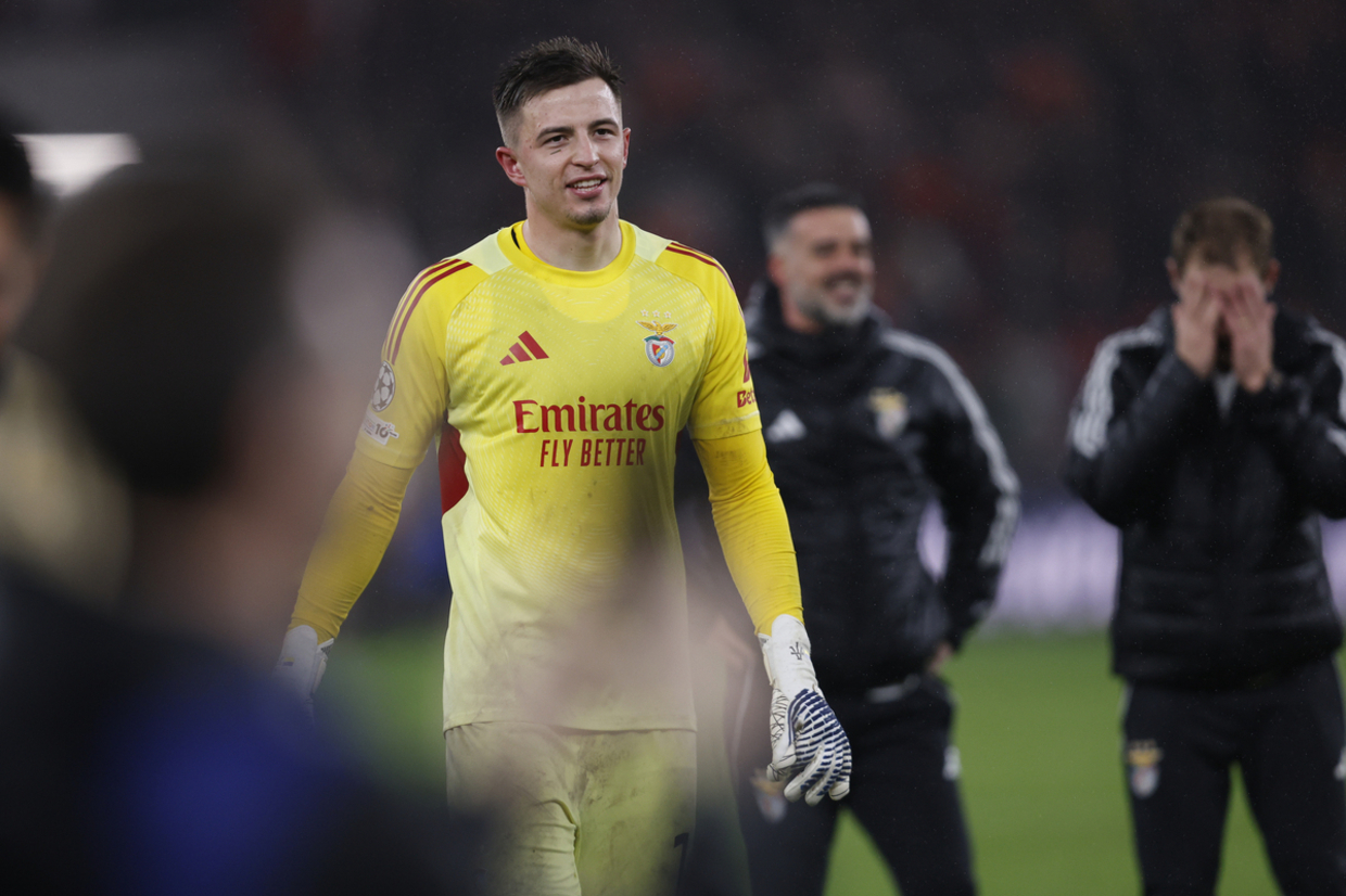 Trubin é apenas o terceiro goleiro a marcar com a bola rolando na Liga dos Campeões