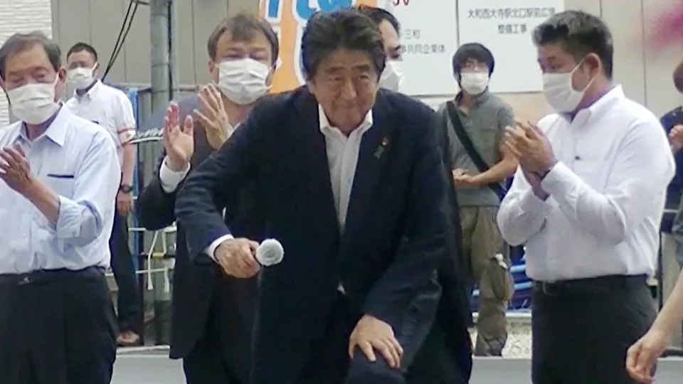 Assassino de ex-premiê é condenado à prisão perpétua no Japão