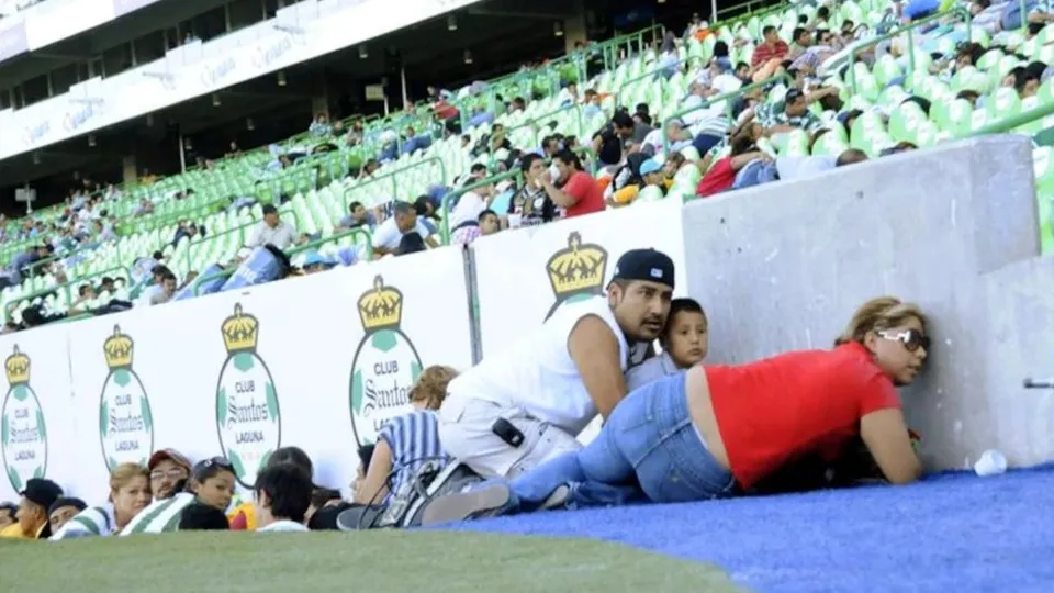 Ataque a tiros deixa 11 mortos em campo de futebol no México