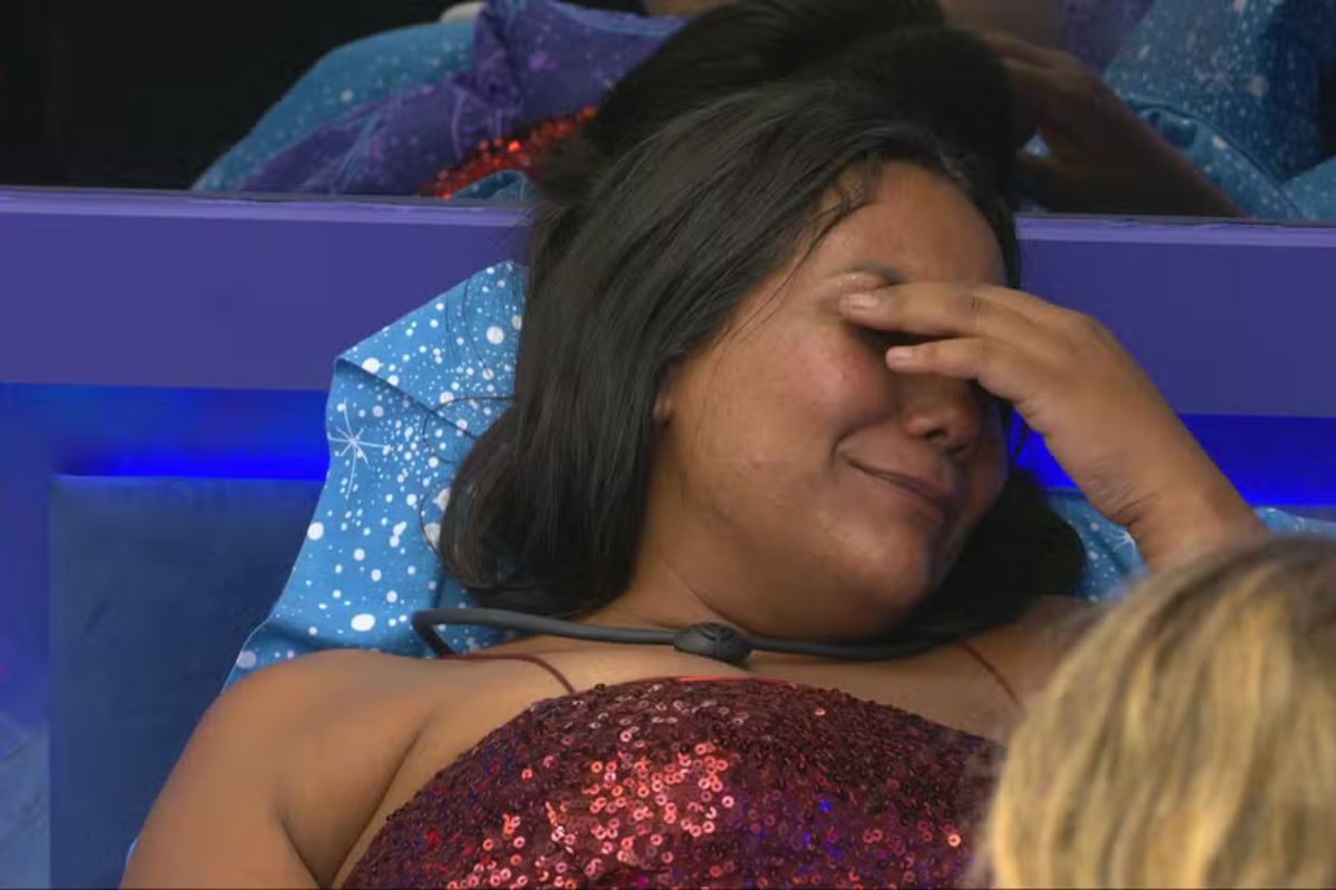 BBB 26: Madrugada tem troca de farpas e choro de sisters