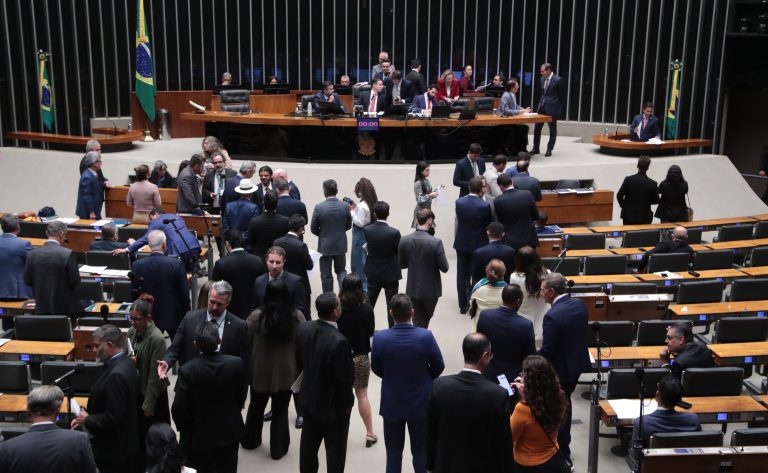 Câmara aprova regime de urgência para cinco propostas – Notícias