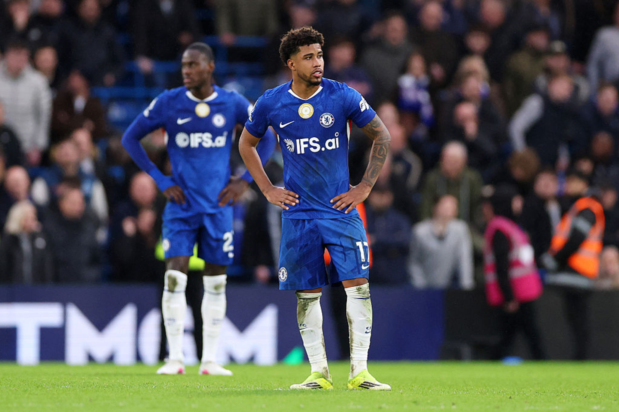 Chelsea bobeia com um a menos e leva o empate contra o Burnley